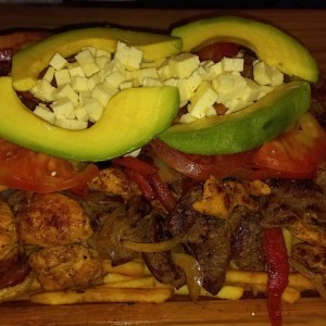 Platos Especiales - Picada Casco Burger