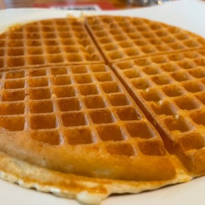 Waffle Mantequilla y Sirope