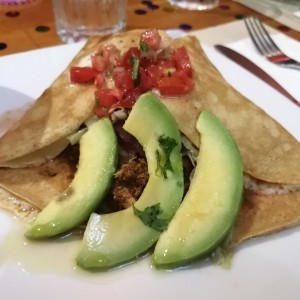 Crepes cochinita pibil