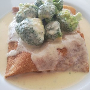 Crepe de Pollo Queso y Brocoli 