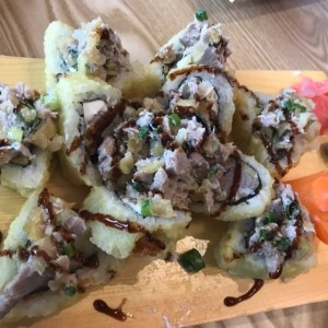 Maguro Tempura Sushi Roll
