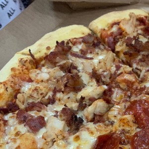pizza de pollo y bacon 