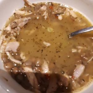 sopa de lenteja con polll