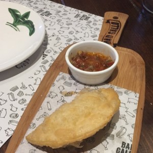 Empanadas de queso fritas