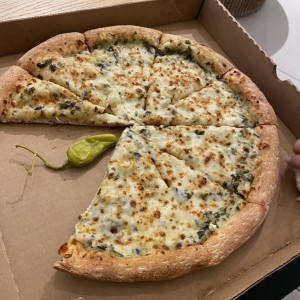 Pizza familiar espinaca y queso
