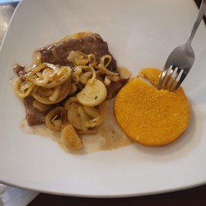 Desayuno - Bistec Encebollado