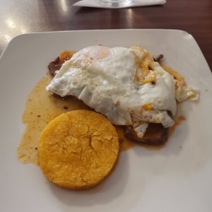 Desayuno - Bistec a Caballo