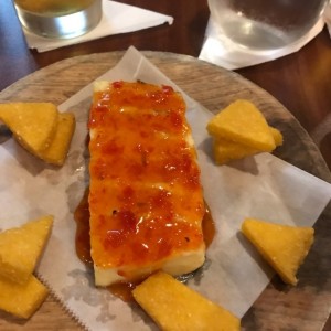 queso nacional frito con tortilla