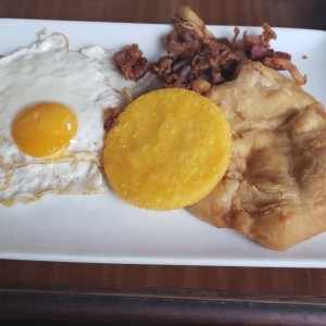 Huevos con Tocino