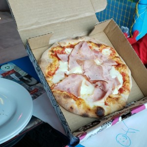 Pizza Infantil de Jamon y Queso