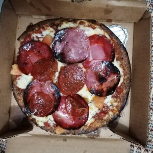 pizza en masa de coliflor trio
