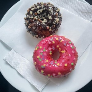 Mini Donuts Relleno de Chocolate y de Fresa