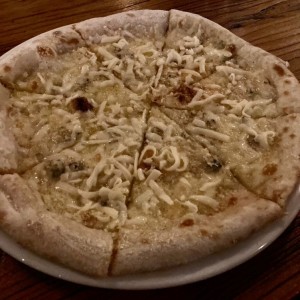 Pizzas - Tres Quesos