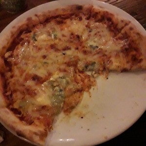 pizza tres quesos