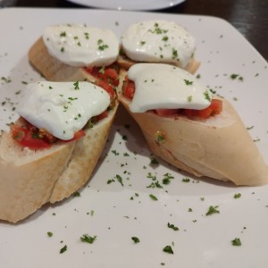 Entradas - Crostini Pizzaiola