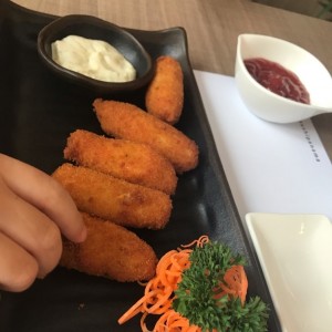 croquetas de cangrejo