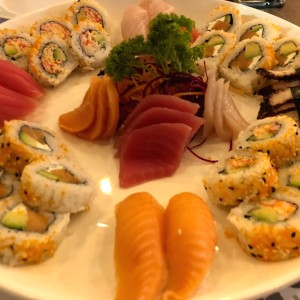 Plato de sushi para dos
