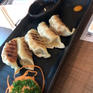 ENTRADAS/CARPACCIO - Gyoza (5 unidades)