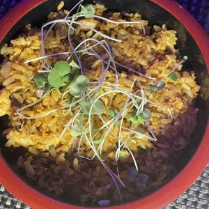 Yakimeshi Pollo y Lomito