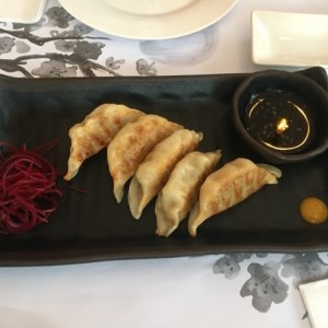 ENTRADAS/CARPACCIO - Gyoza (5 unidades)