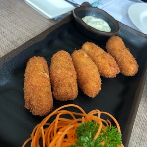 croqueta de cangrejo 