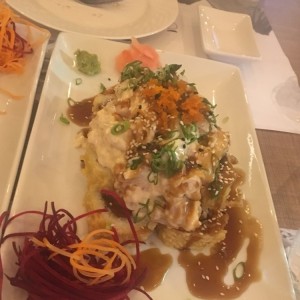 Vulcano roll (10 piezas)