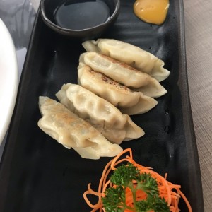 Entradas/Carpaccio - Gyoza (5 unidades)