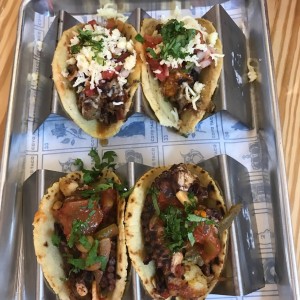 taco de alambre y pulpo
