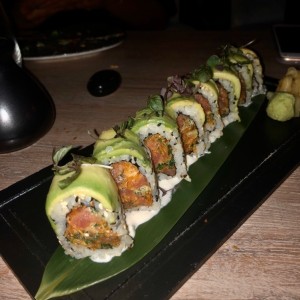 Spicy tuna crunch roll