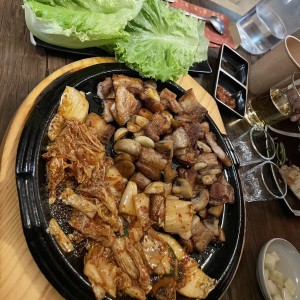 Cerdo frito con Kimchi