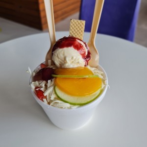 ensalada de frutas con helado