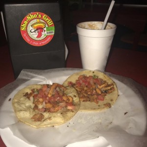 Tacos al pastor y horchata