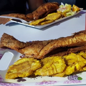 rico pescado frito 