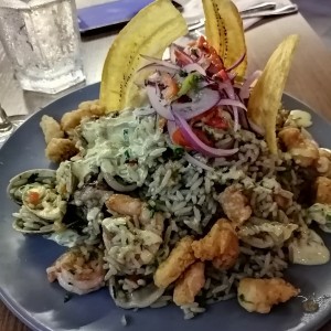 Arroz Chaufa con Mariscos