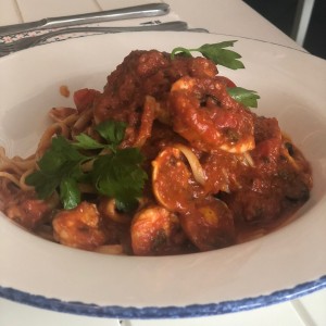 Linguini frutos del mar