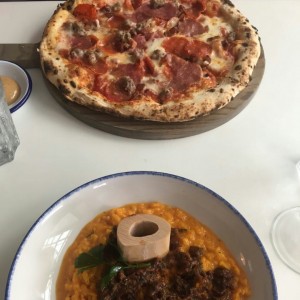 Pizza Carnivor y Risotto de Ossobuco