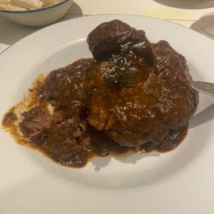 Secondi Piatti - Ossobuco