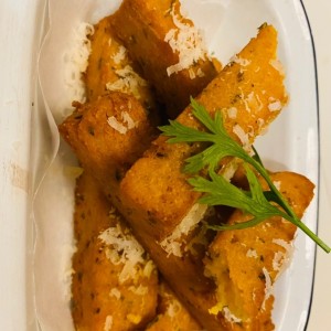 Polenta fritta con alioli