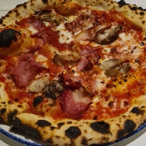 Piezas Tradicionales - Pizza Prosciutto Funghi