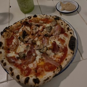 Piezas Tradicionales - Pizza con Pollo