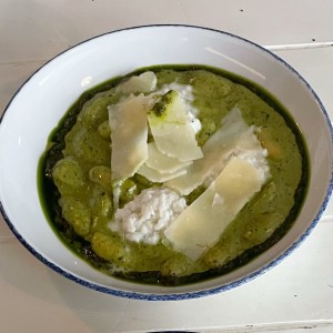 Gnocchi Al Pesto Rustico