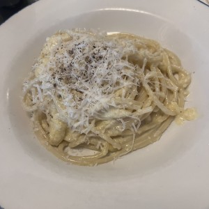 Bucatini Cacio E Pepe