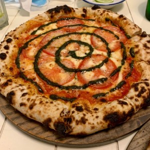 Piezas Tradicionales - Pizza Capresse