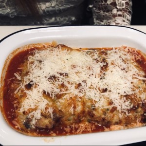 Lasagna de Pollo en salsa roja