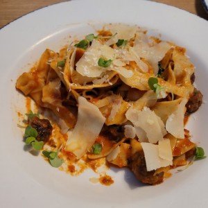 Pastas - Paccheri Alla Bolognesa