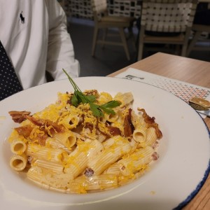 Rigatoni Ni Carbonara Ni Alfredo