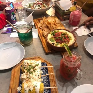 Nachos, Queso fundido y Mazorcas