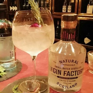 Gin cocktail