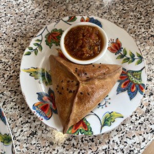Empanada de berenejena y Adjika