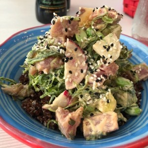 spicy tuna con quinoa